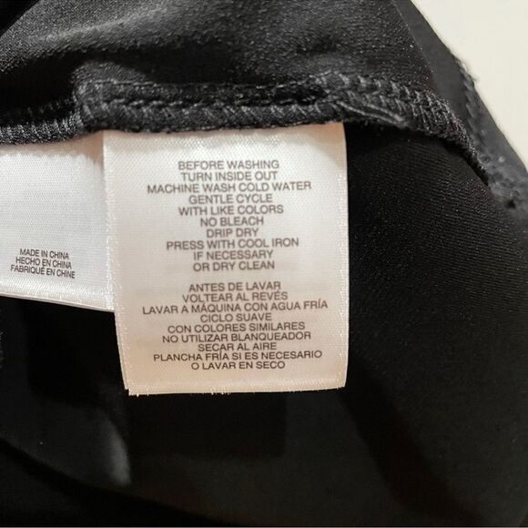 Anna Klein Women’s Top. - Picture 3 of 3